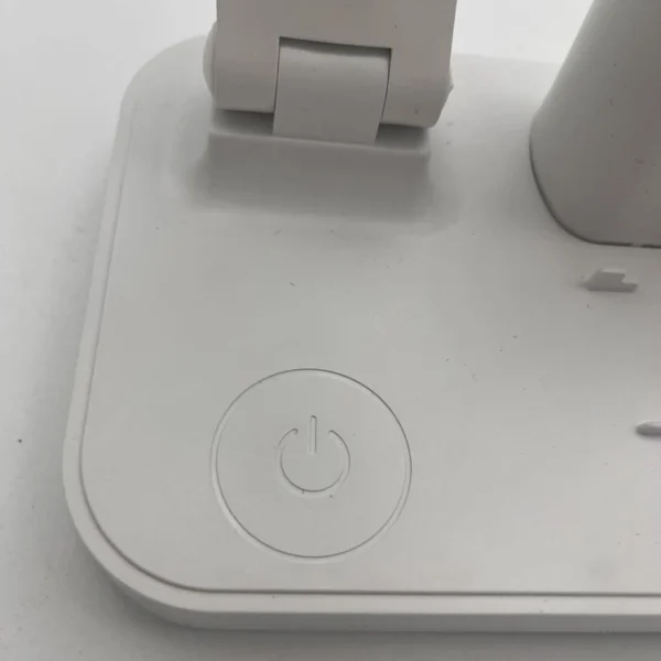 چراغ مطالعه شارژی مدل Q21-6 به همراه ساعت دیجیتال