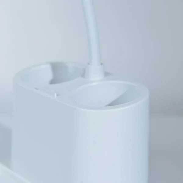 چراغ مطالعه مدل شارژی کد Q208