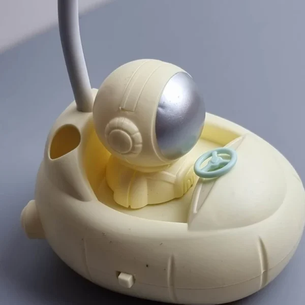 چراغ مطالعه مدل فضانورد کد BY2210A