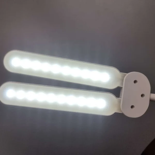 چراغ مطالعه یولومو شارژی مدل گیره ای کد 1197