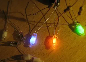 لامپهای تخلیه گازی و انواع آن 6 لامپ های نئون