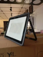 پروژکتور 200 وات پارسه شید مدل ژوپیتر | IP65 - رنگ نور مهتابی - Image 2