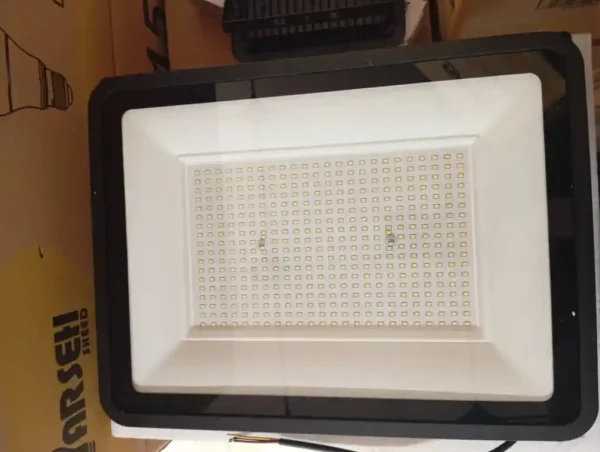 پروژکتور 300 وات پارسه شید مدل ژوپیتر | IP65 - رنگ نور مهتابی - Image 2